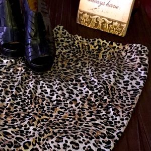 $5 SALE..Lipstick 💄 leopard skirt